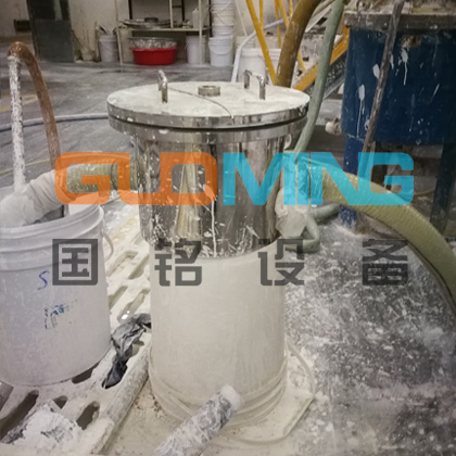 山東淄博陶瓷管道除鐵器應(yīng)用現(xiàn)場