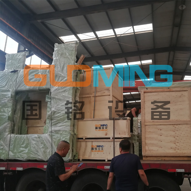 鋰電池三元材料專用電磁干粉除鐵器發(fā)貨